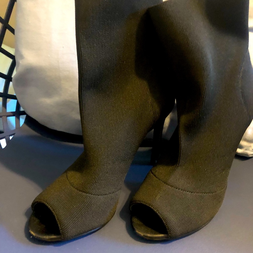Charles by Charles David Bootie ~ Peep Toe Bootie ~ Size 7 ~ Black